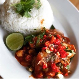 ข้าวยำปลากระป๋อง แซ่บๆ