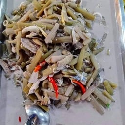 ขาหมูเจ้อ้อย