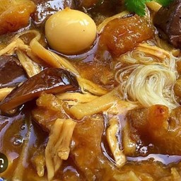 กระเพาะปลาน้ำแดง