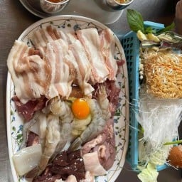 หมูกระทะชั้งกิโล ตลาดดอนขวาง