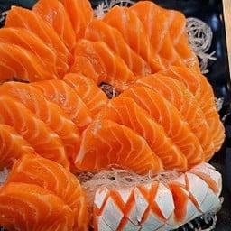 แชลมอนชาชิมิ400กรัม