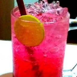 แดงมะนาว(น้ำแดง+มะนาว)(ไม่มีโซดานะครับ)