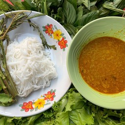ชุดขนมจีนน้ำยากระทิ