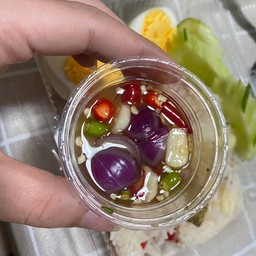 ของทอด&น้ำพริก คุณหญิง ตลาดยงเจริญ
