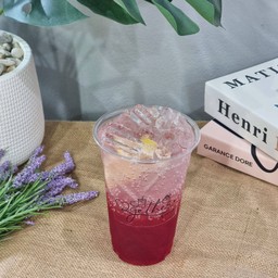 สตอเบอร์รี่โซดา