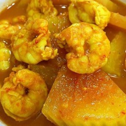 แกงส้มกุ้งมะละกอ