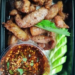 สองหมี ข้าวปลาแกะ
