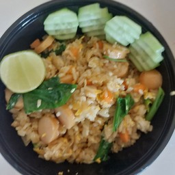 ข้าวผัดไส้กรอก