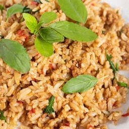 ข้าวคลุกกระเพรา