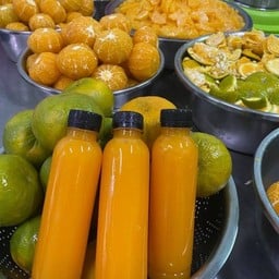 น้ำส้มคั้น มีเนื้อส้ม ขนาด 250 ml