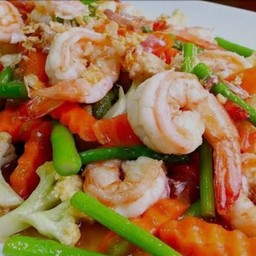 ผัดผักรวมมิตรทะเล