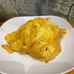 ข้าวไข่เจียวใส่เครื่อง