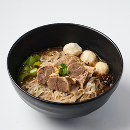 C2 เตี๋ยวเรือ หมูตุ๋น