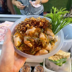 ยำหอยนางรมสดสูตรพริกเผาซีฟู้ด