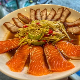 ยำสามชั้น+แซลม่อน ลาวาปลาร้า