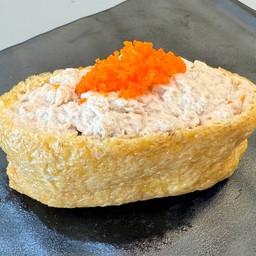 สลัดทูน่าอินาริ