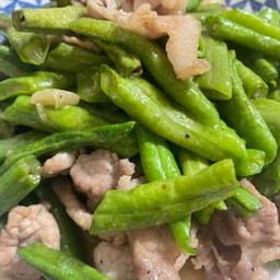 หมูผัดถั่วฝักยาว