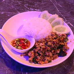 ข้าวกระเพราหมู