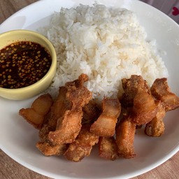 ข้าวสามชั้นทอดน้ำปลาน้ำจิ้มแจ่ว