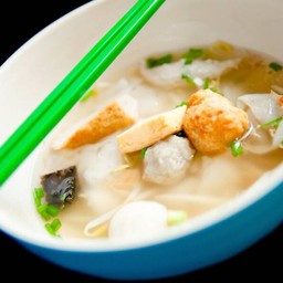 เส้นหมี่ ลูกชิ้นรวม