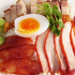 ข้าวหมูแดงหมูกรอบ