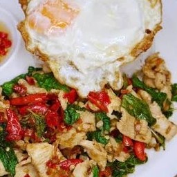 ข้าวกะเพราไก่