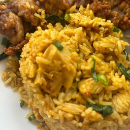 ข้าวคลุกเครื่องแกง เนื้อ/ไก่/ทะเล