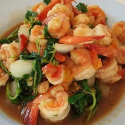 ผัดกระเพรากุ้ง