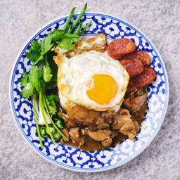 ข้าวหน้าไก่ ไข่ดาว