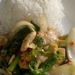 ข้าวราดผัดขี้เมา