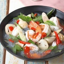 ต้มยำทะเลน้ำใส