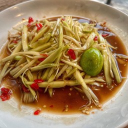 ยำมะม่วงลาวาปลาร้า