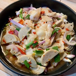 ยำหมูยอตีนไก่