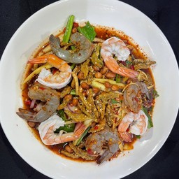 ยำมะม่วงกุ้งทูโทน