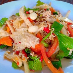 ยำมาม่า