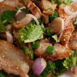 น้ำตกคอหมูย่าง