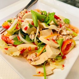 ยำหมูยอ