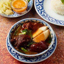 ข้าว & ขาหมู ไข่พะโล้