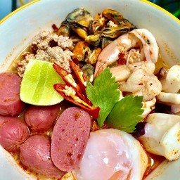 ครัวบิ้กบอส อาหารใต้ ข้าวกะเพรารสเด็ด 0704