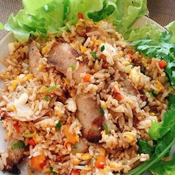 ข้าวผัดคอหมูย่าง