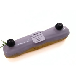 Summer Bliss Berries Eclair