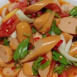 ยำใส้กรอกรมควัน