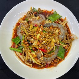 ยำมะม่วงกุ้งสด