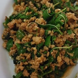 กระเพราเนื้อ