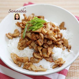ข้าวหมูกระเทียม