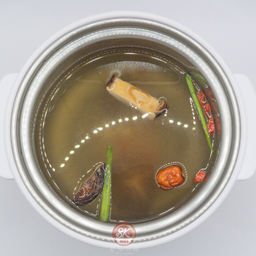 ซุปเห็ดหอม + ชุดพร้อมทาน (ต้มให้)