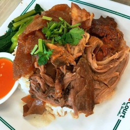 ร้านข้าวขาหมูตัวกลม