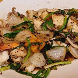 ทะเลผัดพริกไทยดำ