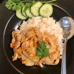 ข้าวไก่กระเทียม