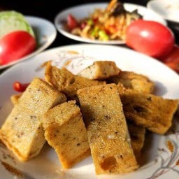 ร้านแจ่วฮ้อนหม้อทอง -